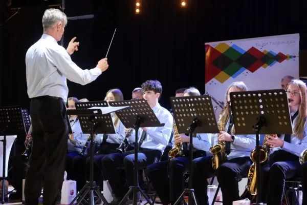 Dożynki w Piekoszowie: podziękowania za plony i wspólne świętowanie