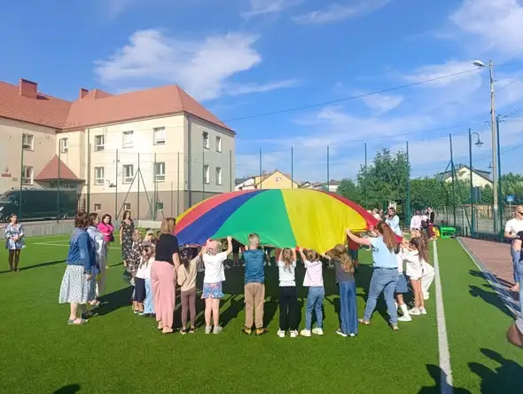 Biwak adaptacyjny „Most między domem i szkołą” rozpoczęty – pierwszy dzień pełen emocji