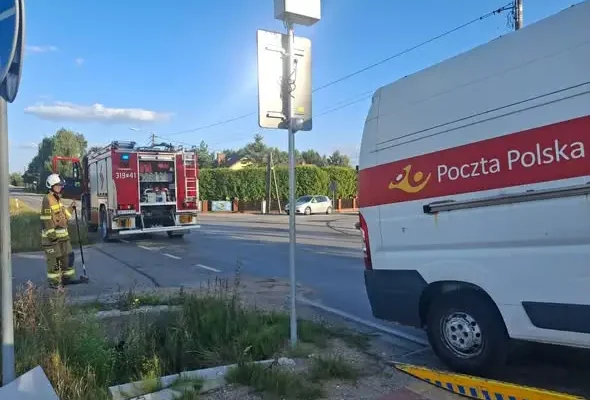 Wyciek substancji ropopochodnej na ul. Lotniczej w Masłowie Pierwszym – interwencja OSP