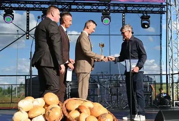Aleksander Niwiński uhonorowany tytułem „Zasłużony dla Gminy Strawczyn”