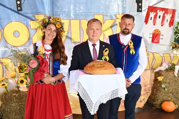 Dożynki Gminy Chęciny w Ostrowie – święto plonów i podziękowania dla rolników