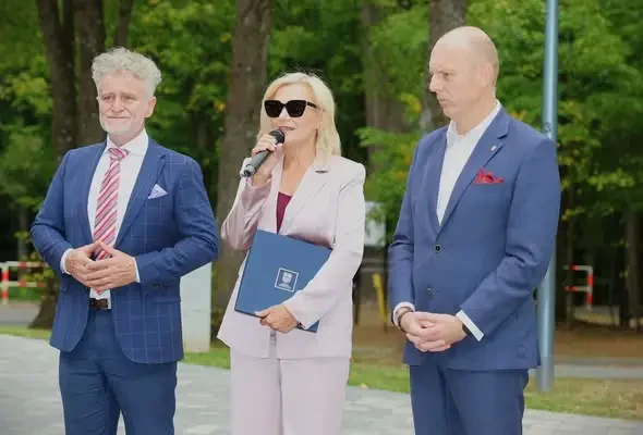 Nowy kompleks turystyczny przy Dębie Bartek w Zagnańsku oficjalnie otwarty