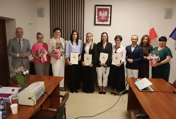Awans zawodowy nauczycieli z Ćmińska i Porzecza – wręczono akty mianowania
