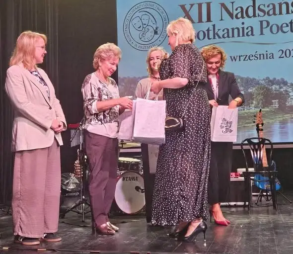 Lidia Jędrocha z gminy Nowiny zdobyła I miejsce w XII Ogólnopolskim Konkursie Poetyckim o Wstęgę Sanu