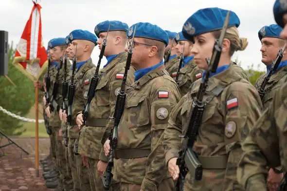 Święto Lotników w Gościńcu: hołd dla bohaterów i pamięć o Szkole Szybowcowej