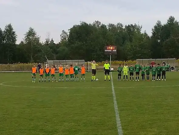 Młodzik Victorii Mniów rozegrał pierwsze mecze ligowe U12