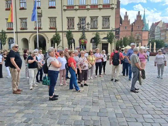 Seniorzy ze Strawczyna zwiedzili Wrocław w ramach projektu unijnego