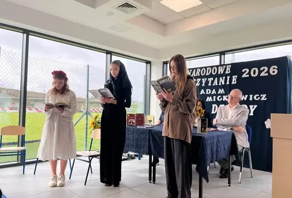 Narodowe Czytanie 2026 w Górnie: „Dziady” Mickiewicza w interpretacji uczniów i gości