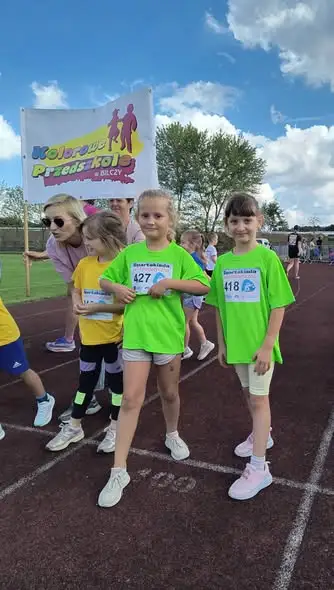 Przedszkolaki z Brzezin na XII Spartakiadzie Lekkoatletycznej – medale i sportowe emocje