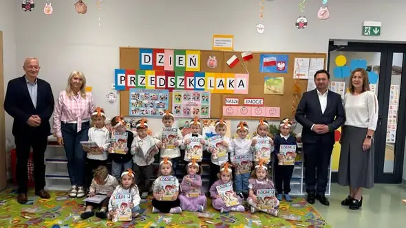 Dzień Przedszkolaka w naszym przedszkolu – radość, uśmiechy i książkowe upominki