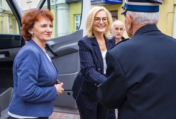 Ambulans od świętokrzyskiego samorządu trafił do OSP Morawica