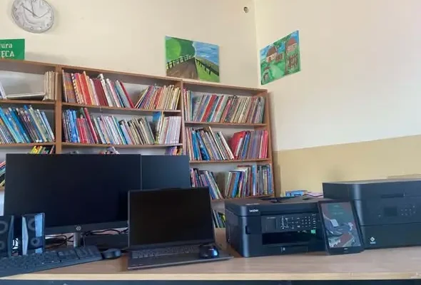 Gmina Raków: biblioteka z nowym sprzętem komputerowym dzięki programowi Instytutu Książki