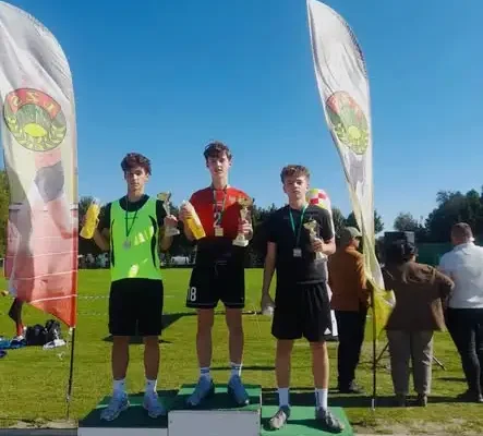 Młodzi biegacze ze Świętokrzyskiego z medalami w Memoriale Zdzisława Stawiarza
