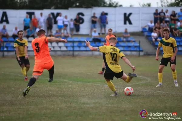 Klub z Bodzentyna sprzedaje koszulki meczowe z sezonu 2022-2023