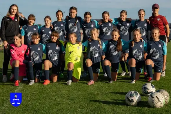 Młodziczki Spartakusa Daleszyce przegrywają z Orlikiem Klimontów 0:2, ale zbierają cenne doświadczenie