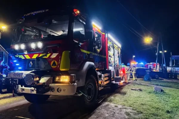 Kolizja dwóch aut w Morawicy na skrzyżowaniu ulic Kieleckiej i Wolności