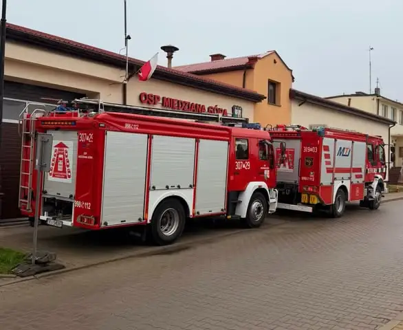Ćwiczenia ewakuacyjne w Urzędzie Gminy Miedziana Góra z udziałem wszystkich jednostek OSP