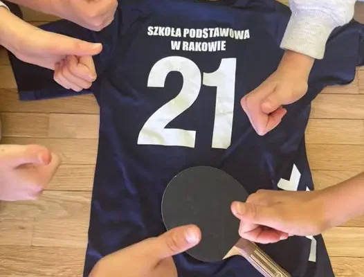 Jędrzejowska Liga Tenisa Stołowego: udany start uczniów w pierwszej kolejce