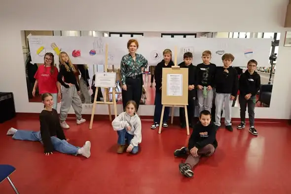 Warsztaty opowiadania historii w Nowinach – międzypokoleniowy projekt „Silni tradycją”