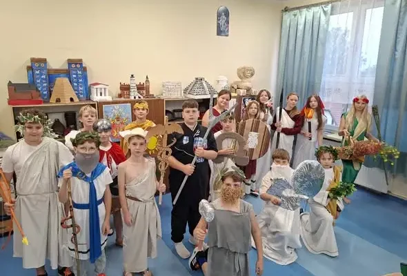 Strawczyńscy piątoklasiści przenieśli się na mityczny Olimp