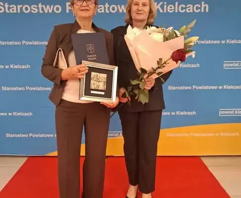 Szkoła Podstawowa w Lisowie doceniona za wyniki egzaminu ósmoklasisty