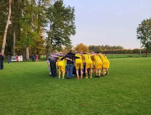 KKS Milenium Bieliny wygrywa 4-2 z Azalią Wola Zarczycka
