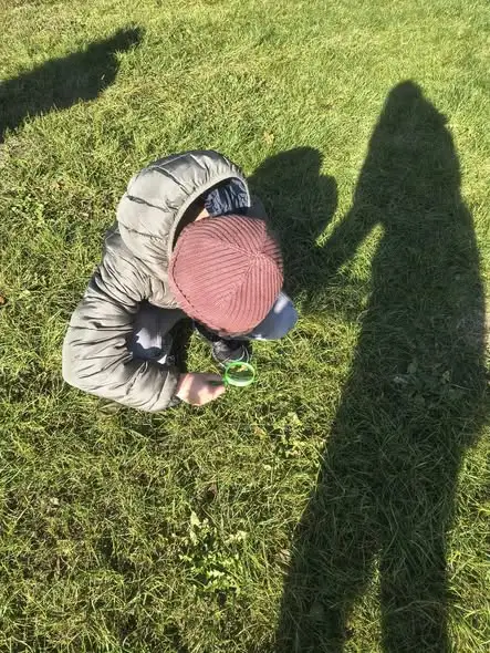Przedszkolaki z „Krasnali” i „Misiów” uczą się o lesie i jego mieszkańcach